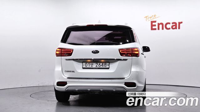 Kia Carnival из Кореи Encar