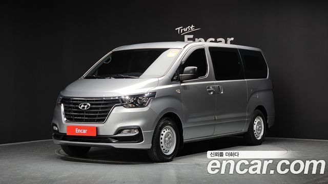 Hyundai Starex Van 5-Seater Style — пробег 71 140 км — фото 1 из 5