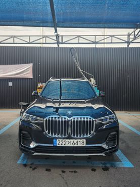BMW X7 xDrive 40i Design Pure Excellence 7-Seater — пробег 30 000 км — фото 1 из 5