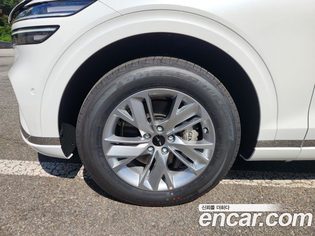 Genesis GV70 2.5T Gasoline 2WD — пробег 450 км — фото 5 из 5