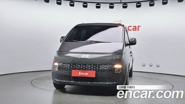 Hyundai Staria Tourer 9-Seater Modern — пробег 1 216 км — фото 3 из 5