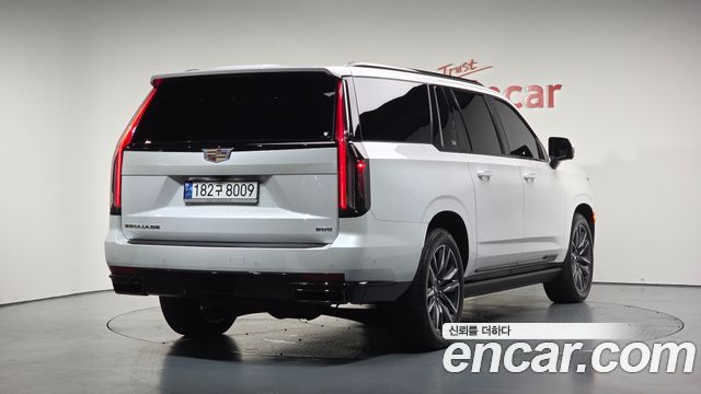 Cadillac Escalade 6.2 ESV ESV Sports Platinum — пробег 26 531 км — фото 2 из 5