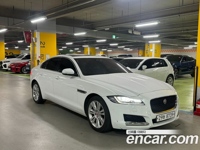 Jaguar XF 25t Portfolio — пробег 84 541 км — фото 2 из 5