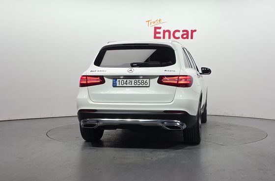Mercedes-Benz GLC-Class GLC220 d 4MATIC Premium — пробег 91 373 км — фото 4 из 5