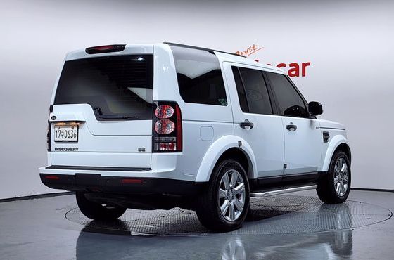 Land Rover Discovery 3.0 SDV6 SE — пробег 87 336 км — фото 2 из 5