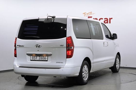Hyundai Starex Van 5-Seater Modern — пробег 39 004 км — фото 2 из 5