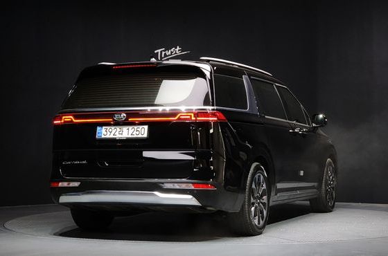 Kia Carnival Diesel 9-Seater Signature — пробег 78 243 км — фото 2 из 5