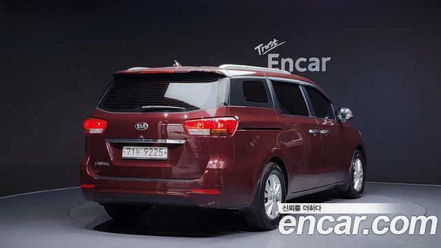 Kia Carnival из Кореи Encar