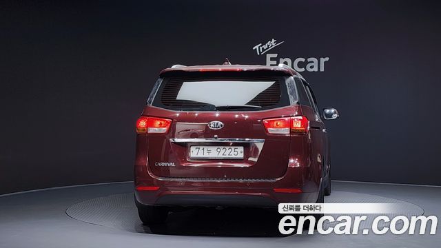 Kia Carnival из Кореи Encar