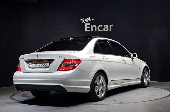 Mercedes-Benz C-Class C200 CGI AVANTGARDE — пробег 136 199 км — фото 2 из 5