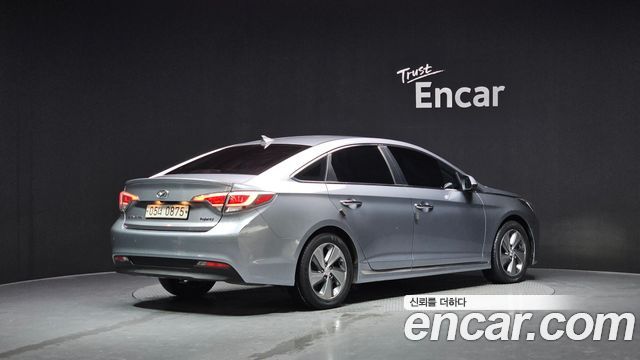 Hyundai Sonata 2.0 HEV Premium — пробег 124 375 км — фото 2 из 5