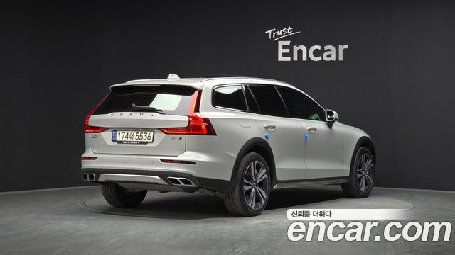 Volvo V60 из Кореи Encar