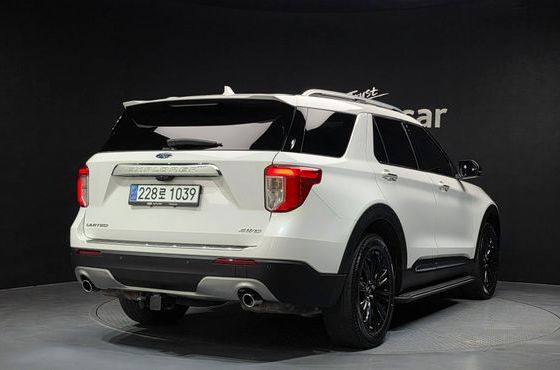 Ford Explorer 2.3 LimIted 4WD — пробег 64 686 км — фото 2 из 5