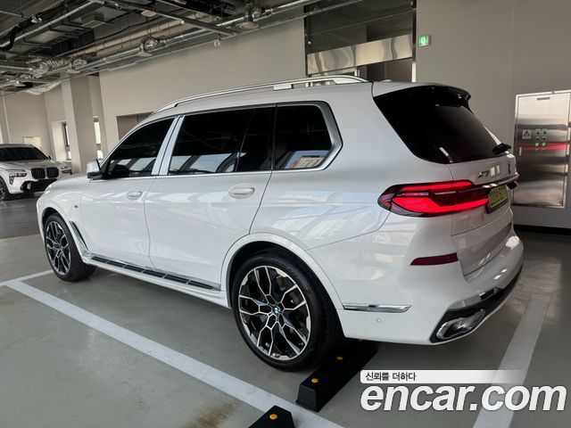 BMW X7 xDrive 40i M Sport 6STR — пробег 6 100 км — фото 3 из 5