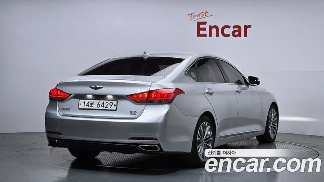Hyundai Genesis из Кореи Encar