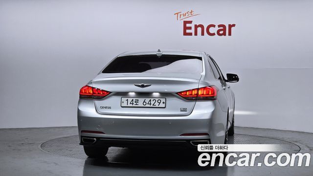 Hyundai Genesis из Кореи Encar