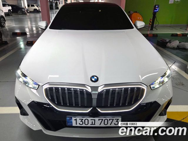 BMW 5-Series 520i M Sport — пробег 340 км — фото 1 из 5