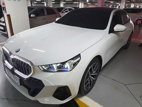BMW 5-Series 520i M Sport — пробег 340 км — фото 2 из 5