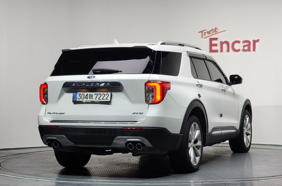Ford Explorer 3.0 Platinum 4WD — пробег 77 013 км — фото 2 из 5
