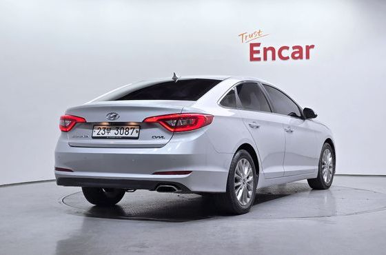 Hyundai Sonata 2.0 Smart — пробег 42 764 км — фото 2 из 5