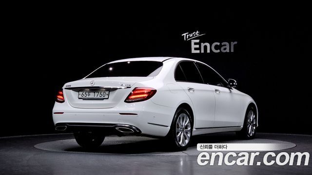 Mercedes-Benz E-Class E300 4MATIC Exclusive — пробег 175 148 км — фото 2 из 5