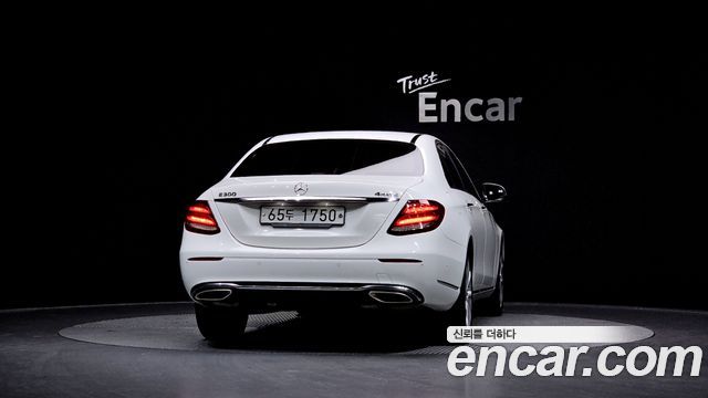 Mercedes-Benz E-Class E300 4MATIC Exclusive — пробег 175 148 км — фото 4 из 5