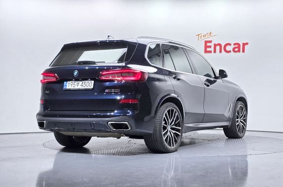 BMW X5 M50i — пробег 54 962 км — фото 2 из 5