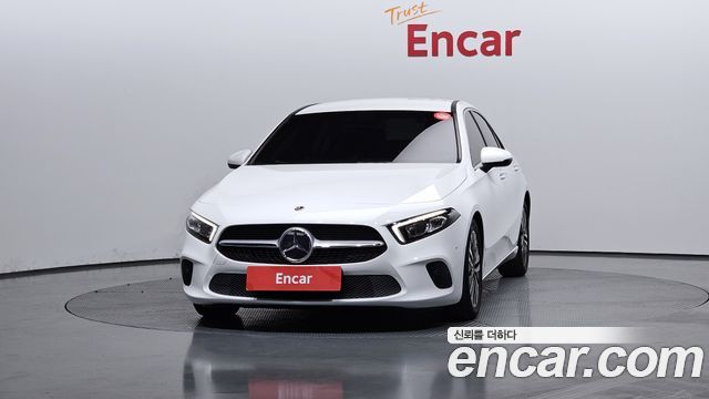 Mercedes-Benz A-Class A200d Sedan — пробег 48 841 км — фото 3 из 5