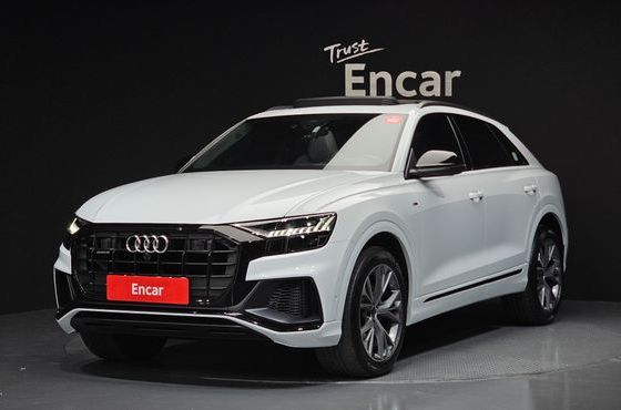 Audi Q8 55 TFSI Quattro Premium — пробег 21 826 км — фото 1 из 5