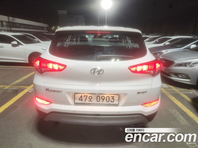 Hyundai Tucson Diesel 1.7 2WD Style — пробег 119 263 км — фото 4 из 5