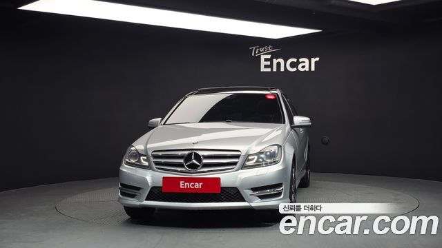 Mercedes-Benz C-Class C200 CGI Avantgarde Style Package — пробег 144 900 км — фото 3 из 5