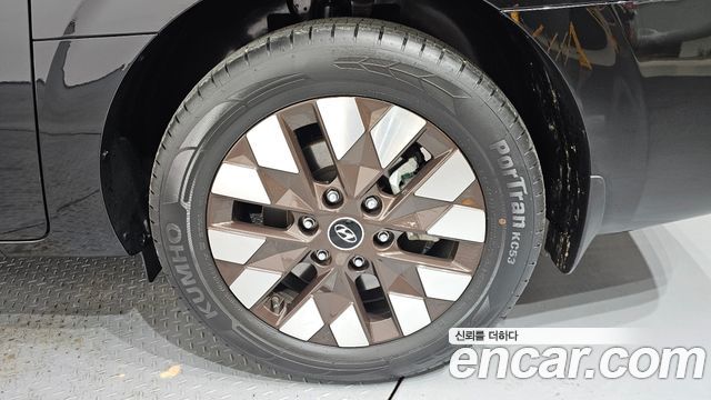 Hyundai Staria из Кореи Encar