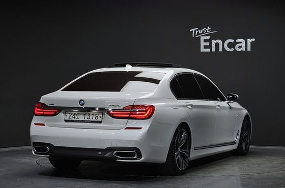 BMW 7-Series 740Li xDrive M Sport Package — пробег 56 304 км — фото 2 из 5