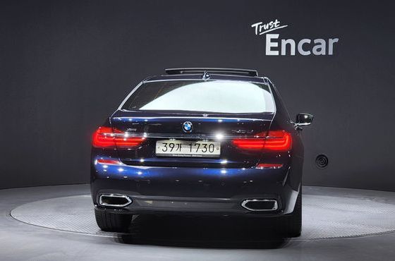 BMW 7-Series 740Li xDrive M Sport Package — пробег 135 958 км — фото 4 из 5