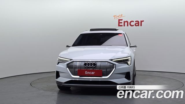 Audi e-tron из Кореи Encar