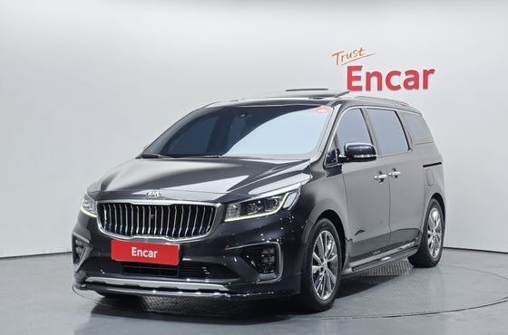 Kia Carnival Gasoline 7-Seater Limousine President — пробег 71 943 км — фото 1 из 5