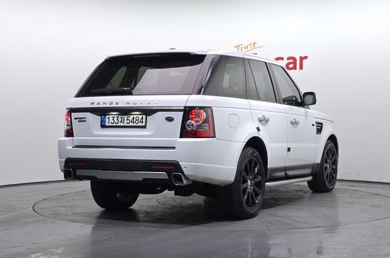 Land Rover Range Rover Sport 3.0 SDV6 — пробег 158 530 км — фото 2 из 5