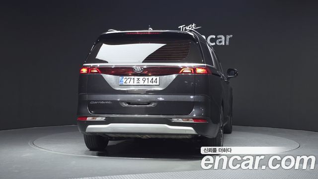 Kia Carnival из Кореи Encar