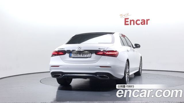 Mercedes-Benz E-Class E220d 4MATIC AMG Line — пробег 57 593 км — фото 4 из 5