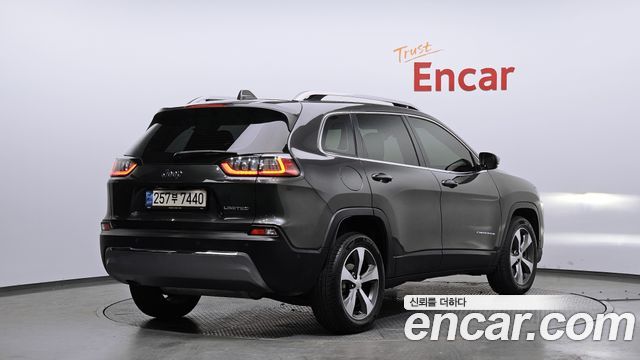 Jeep Cherokee 2.4 Limited 2WD — пробег 61 748 км — фото 2 из 5