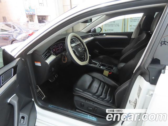 Volkswagen Arteon 2.0 TDI Premium — пробег 150 000 км — фото 5 из 5