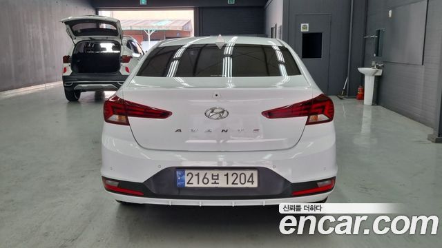 Hyundai AVANTE из Кореи Encar