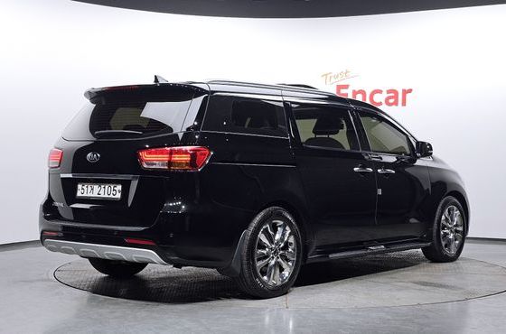 Kia Carnival 9-seater Prestige — пробег 79 848 км — фото 2 из 5