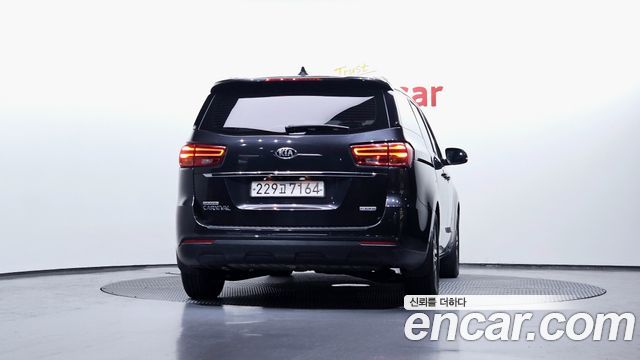 Kia Carnival 8-Seater Export — пробег 120 484 км — фото 4 из 5
