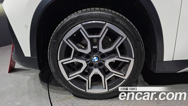 BMW X1 xDrive 20i xLine — пробег 38 904 км — фото 5 из 5