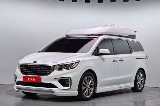 Kia Carnival 9-Seater Hi-Limousine Noblesse Special — пробег 53 561 км — фото 1 из 5
