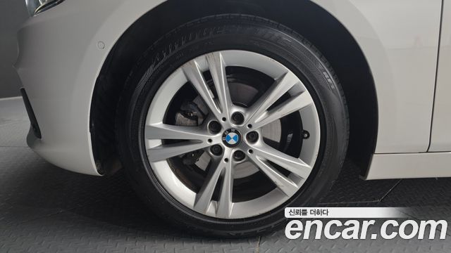 BMW 2-Series Luxury — пробег 62 086 км — фото 5 из 5