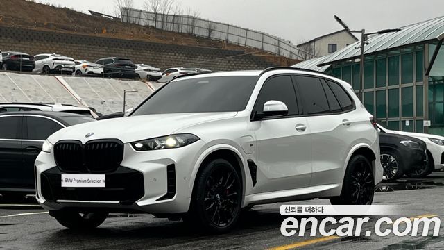 BMW X5 xDrive 50e M Sport — пробег 50 070 км — фото 1 из 5