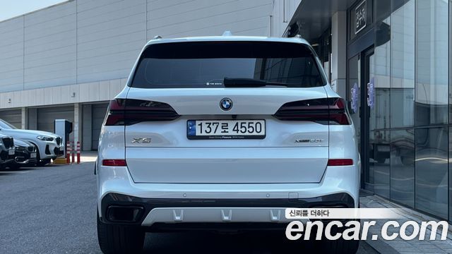 BMW X5 xDrive 50e M Sport — пробег 50 070 км — фото 4 из 5