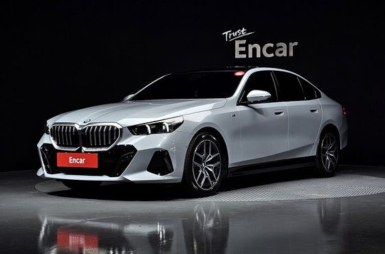 BMW 5-Series 520i M Sport — пробег 14 815 км — фото 1 из 5